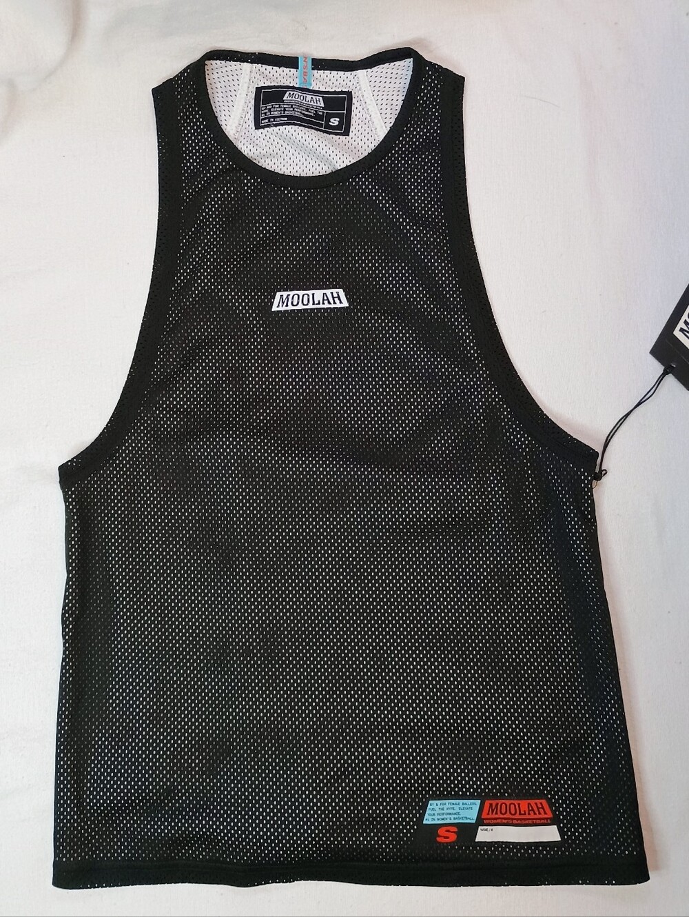 MOOLAH Reversable Jersey Mesh Athletic Practice Top Small Black/White Women's